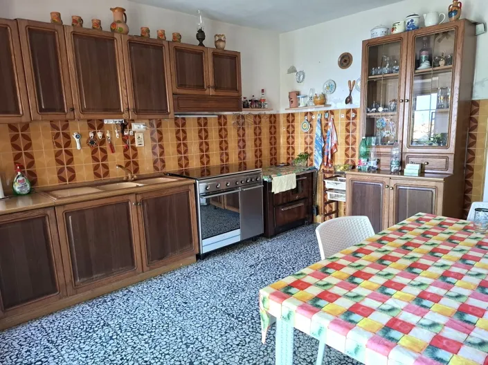 Image No.14-4 Bed House for sale