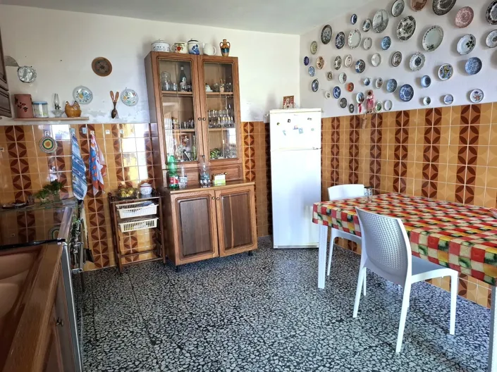 Image No.15-4 Bed House for sale