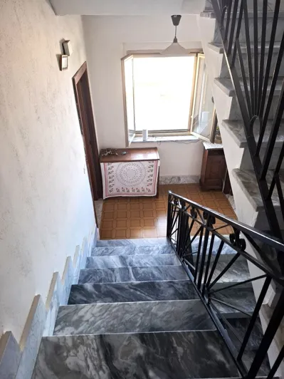 Image No.20-4 Bed House for sale