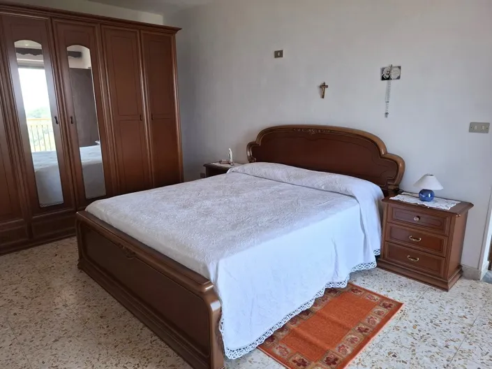 Image No.4-4 Bed House for sale