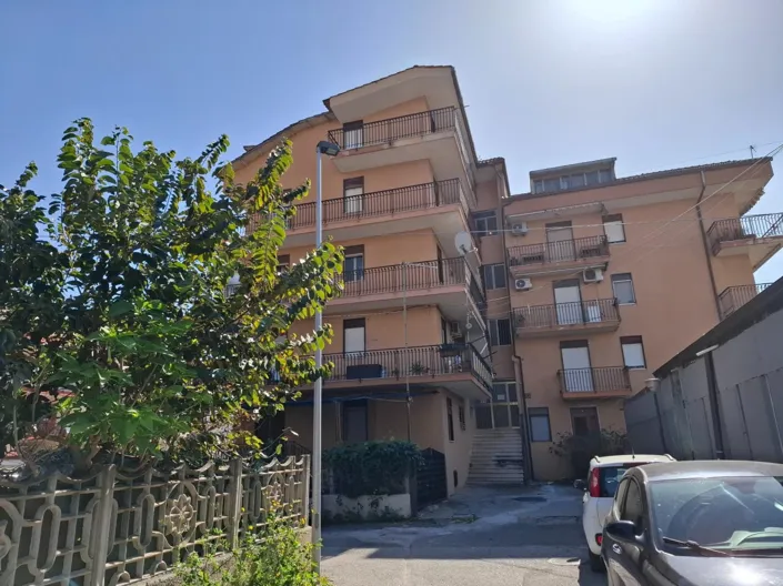 Image No.1-Appartement de 2 chambres à vendre à Nocera Terinese