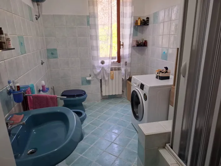 Image No.13-2 Bed House for sale