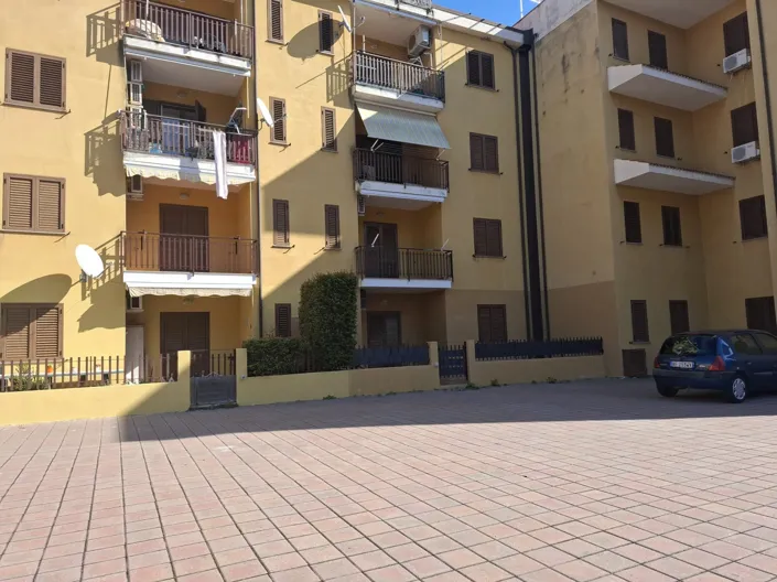 Image No.10-2 Bed Apartment for sale