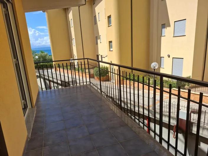 Image No.15-2 Bed Apartment for sale