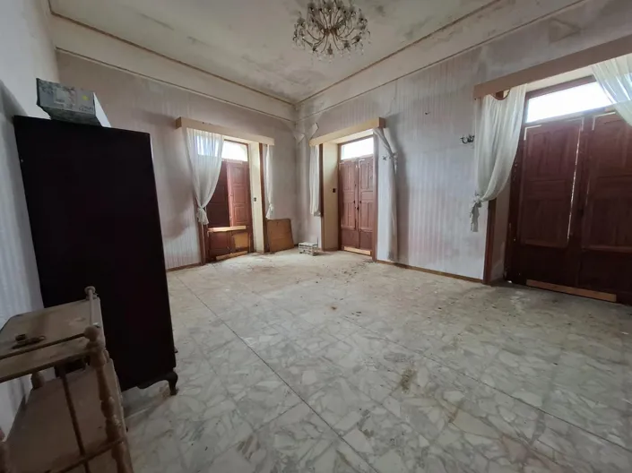 Image No.29-3 Bed Property for sale