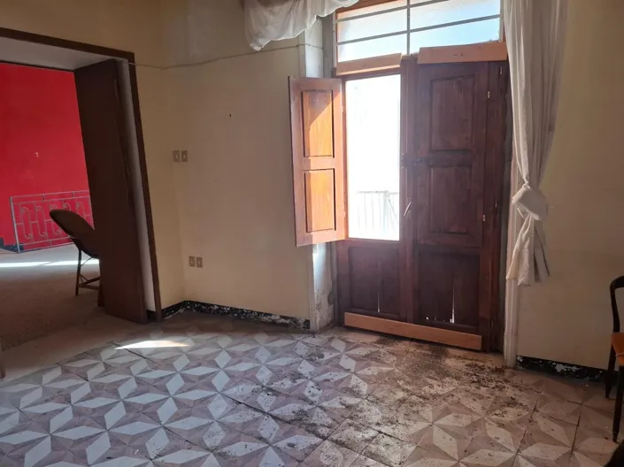 Image No.5-3 Bed Property for sale