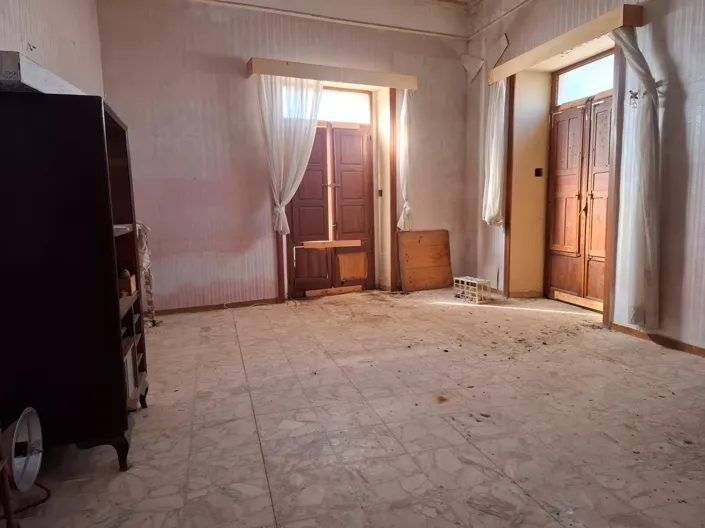 Image No.9-3 Bed Property for sale