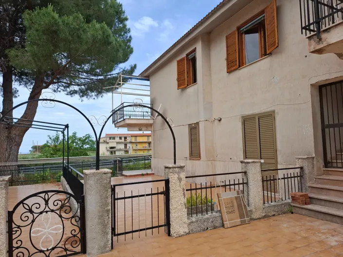 Image No.19-3 Bed Apartment for sale