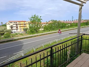 original20250520-095417692078e03b1dfjpg