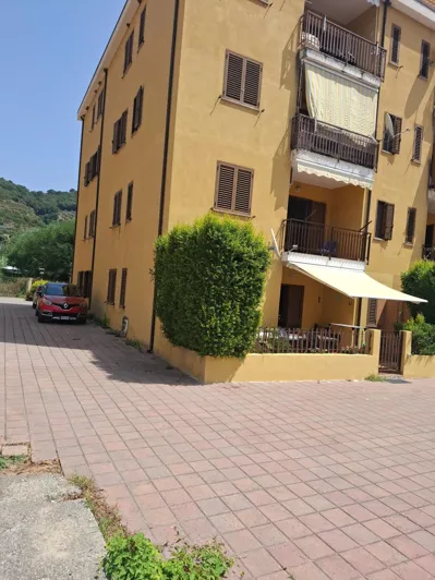 Image No.22-Appartement de 2 chambres à vendre à Nocera Terinese