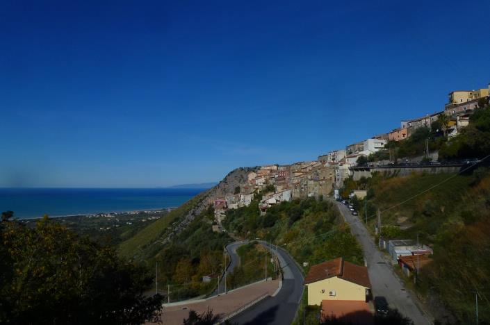 Image No.8-1 Bed Townhouse for sale