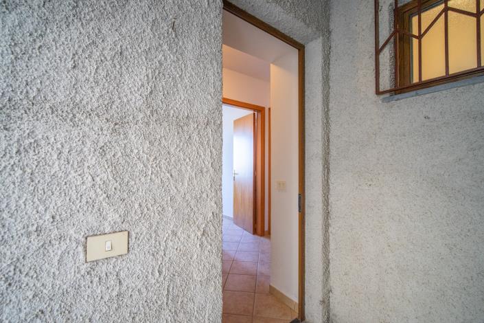 Image No.9-2 Bed Townhouse for sale