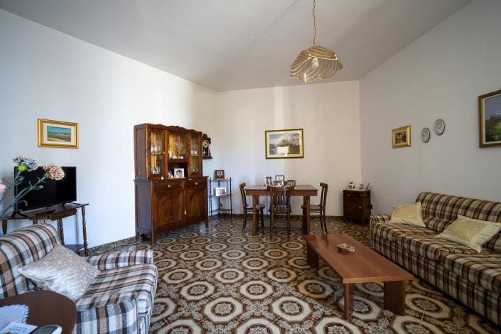 Image No.3-3 Bed Townhouse for sale