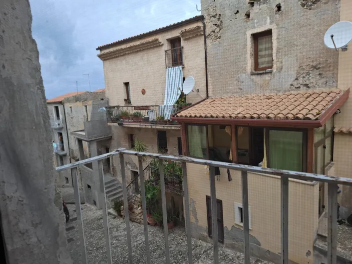 Image No.18-4 Bed Apartment for sale