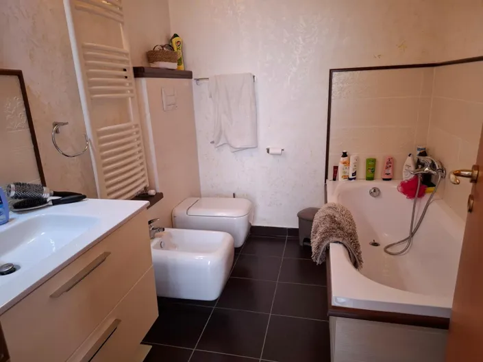 Image No.8-4 Bed Apartment for sale