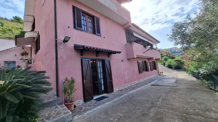 Image No.30-4 Bed Villa for sale