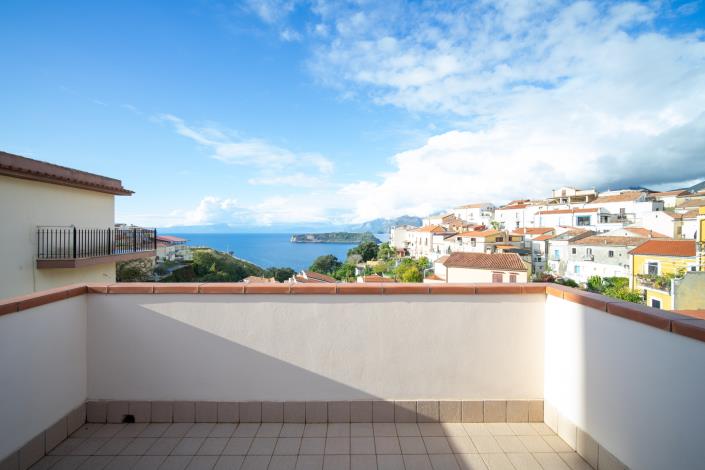 Image No.9-Maison de ville de 6 chambres à vendre à Scalea