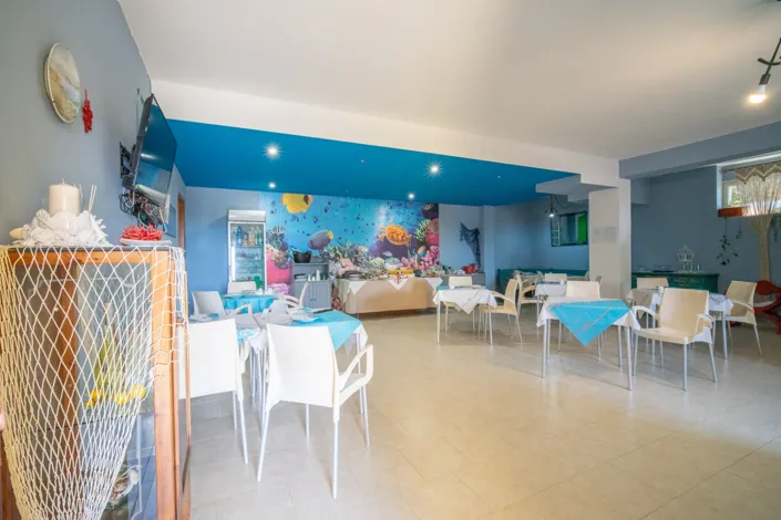 Image No.26-18 Bed Commercial for sale