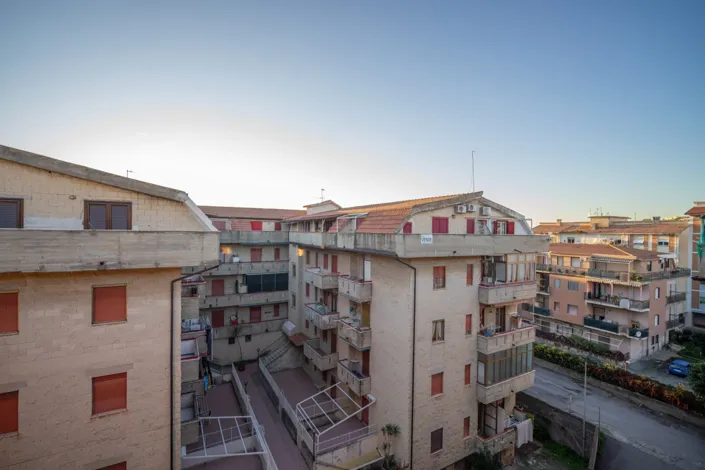 Image No.1-2 Bed Apartment for sale