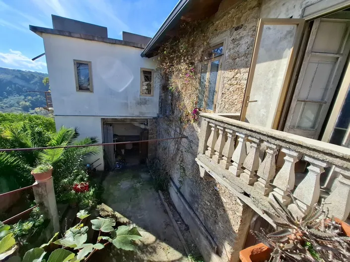 Image No.3-Maison de 5 chambres à vendre à Calabre