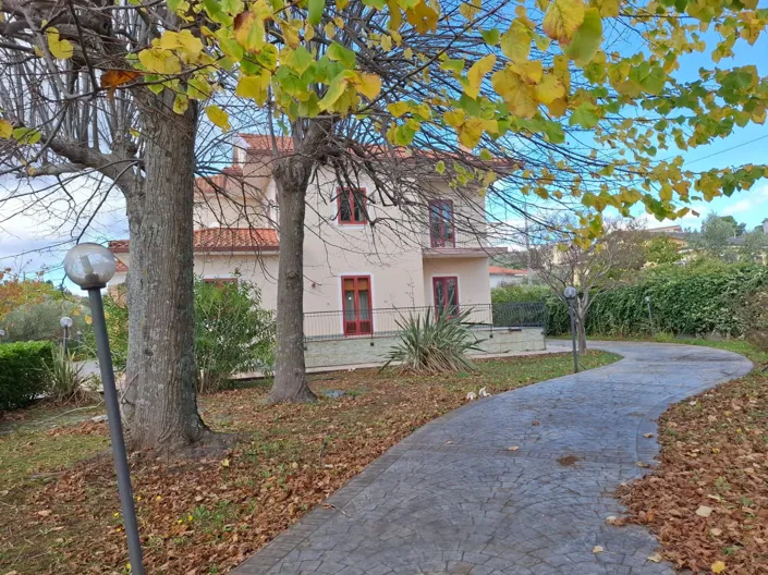 Image No.18-Villa de 4 chambres à vendre à Catanzaro