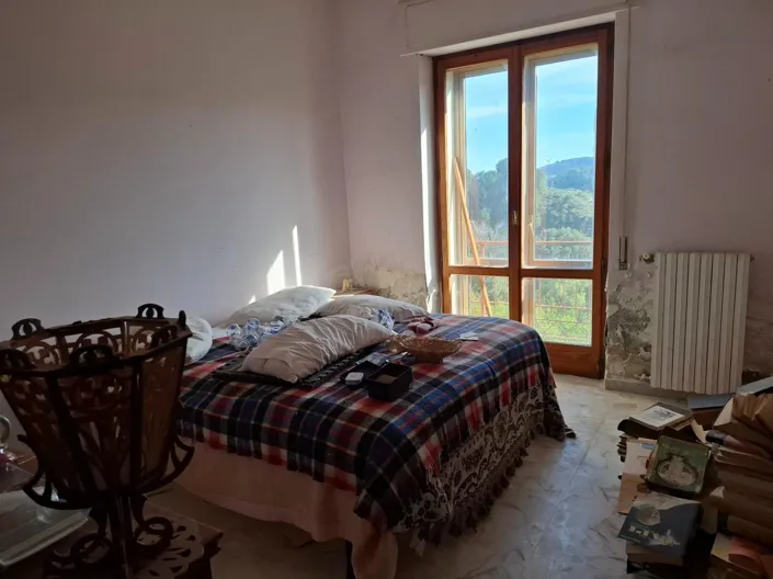 Image No.15-5 Bed House for sale