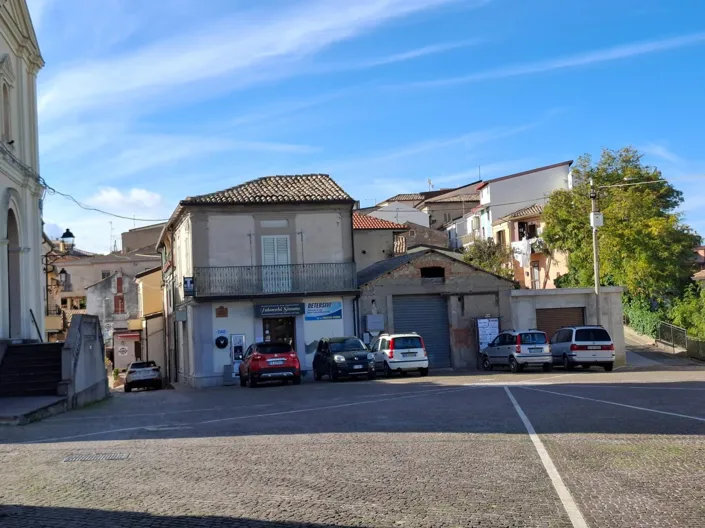 Image No.26-5 Bed House for sale