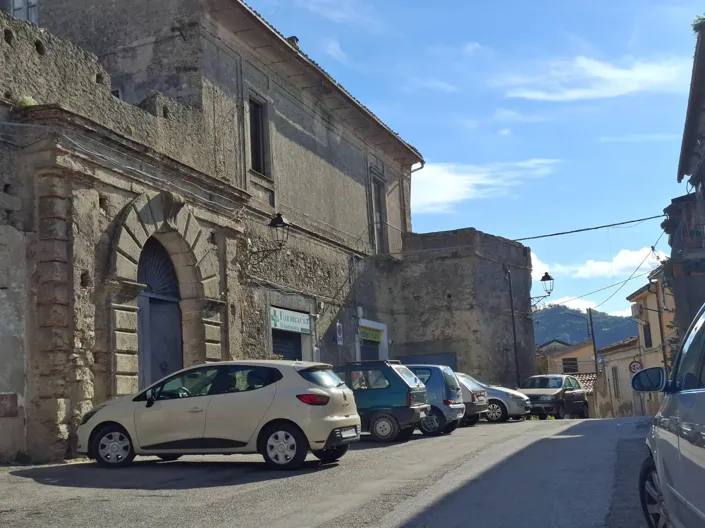 Image No.27-5 Bed House for sale