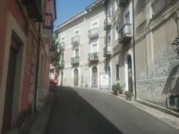1 - Scalea, Propriété