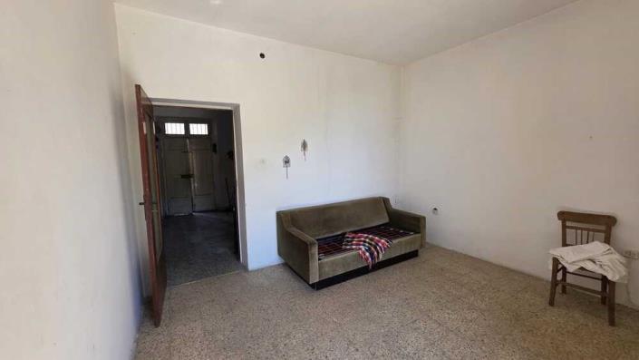 Image No.8-3 Bed Townhouse for sale