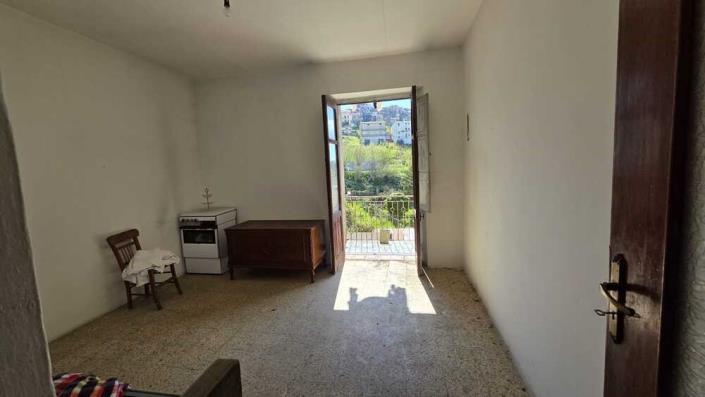 Image No.9-3 Bed Townhouse for sale