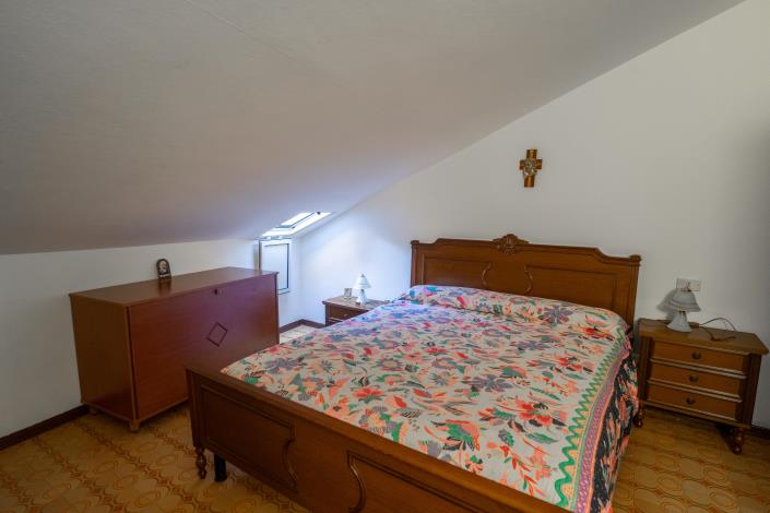 Image No.6-2 Bed House for sale