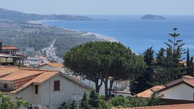 Sea-view-from-house