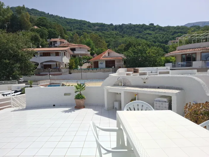 Image No.14-3 Bed House for sale