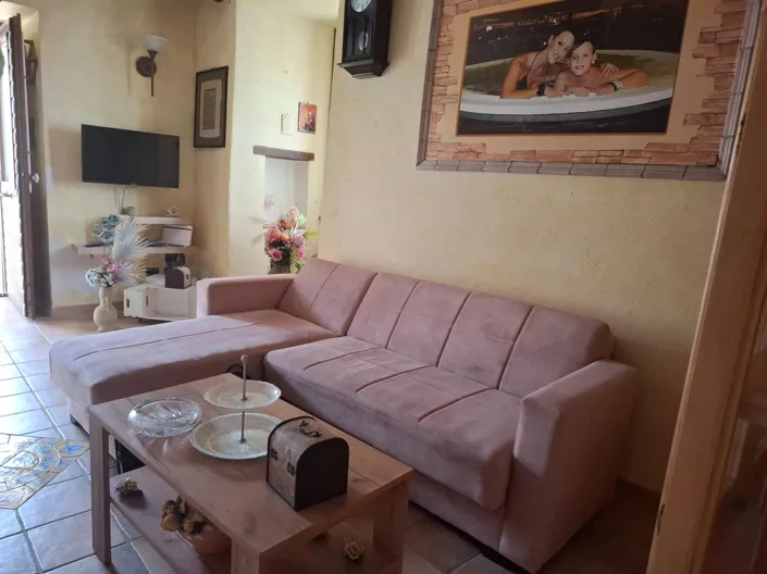 Image No.14-1 Bed Property for sale