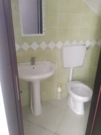 originalbathroom-16a8331a5703f2jpeg
