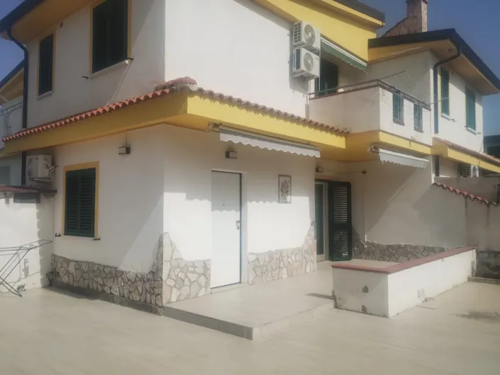 Image No.20-2 Bed Apartment for sale