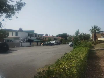 originalexternal-grounds6a8331b8944b5jpeg
