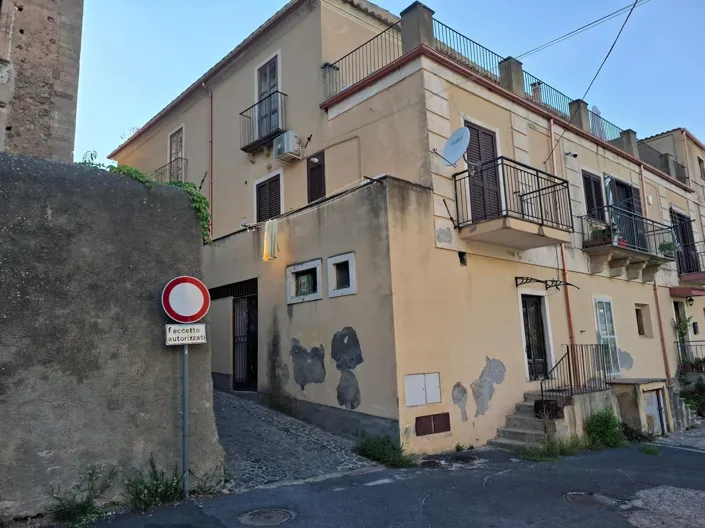 Image No.24-2 Bed Apartment for sale