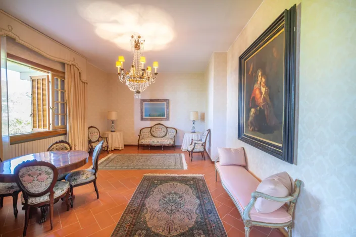 Image No.16-5 Bed Villa for sale