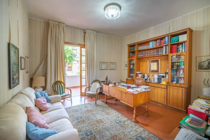 Image No.18-5 Bed Villa for sale