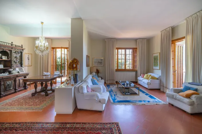 Image No.19-5 Bed Villa for sale