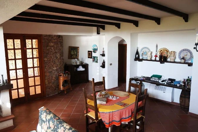 Image No.48-5 Bed Villa for sale