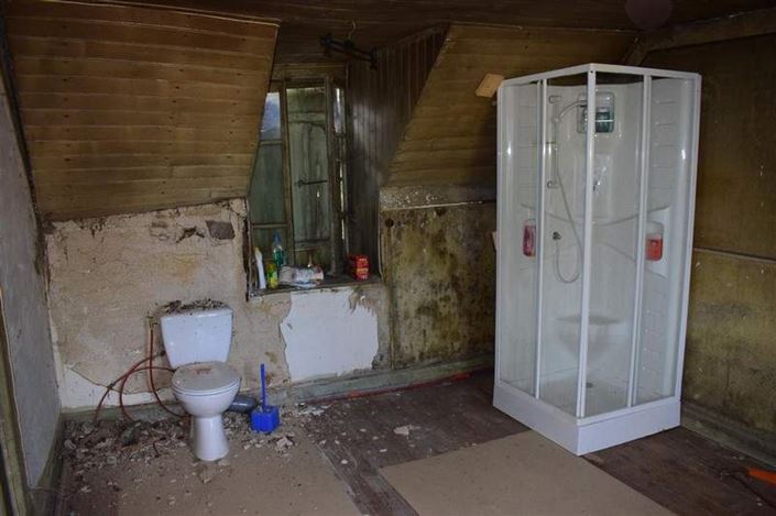 Image No.8-1 Bed House for sale