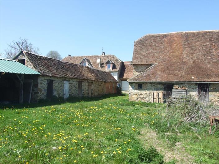 Image No.8-3 Bed Country Property for sale