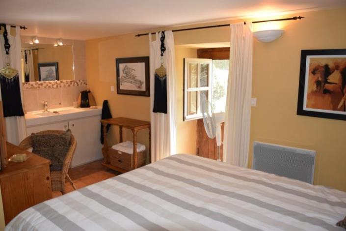 Image No.9-3 Bed Country House for sale