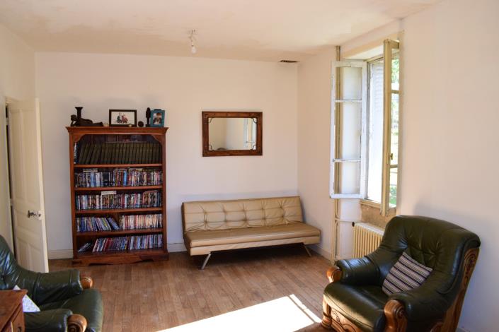 Image No.9-3 Bed House for sale