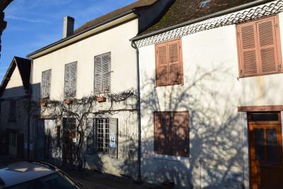 5 Bed Village House for sale