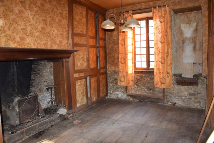 Image No.4-5 Bed Village House for sale