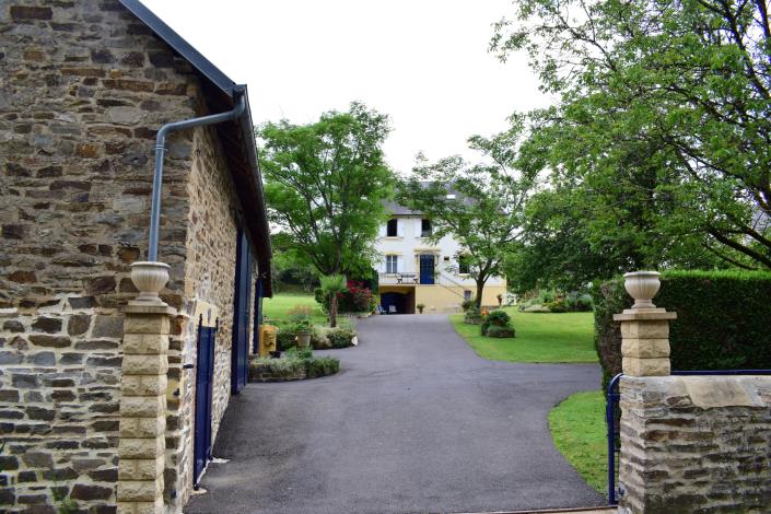 Image No.2-4 Bed Village House for sale